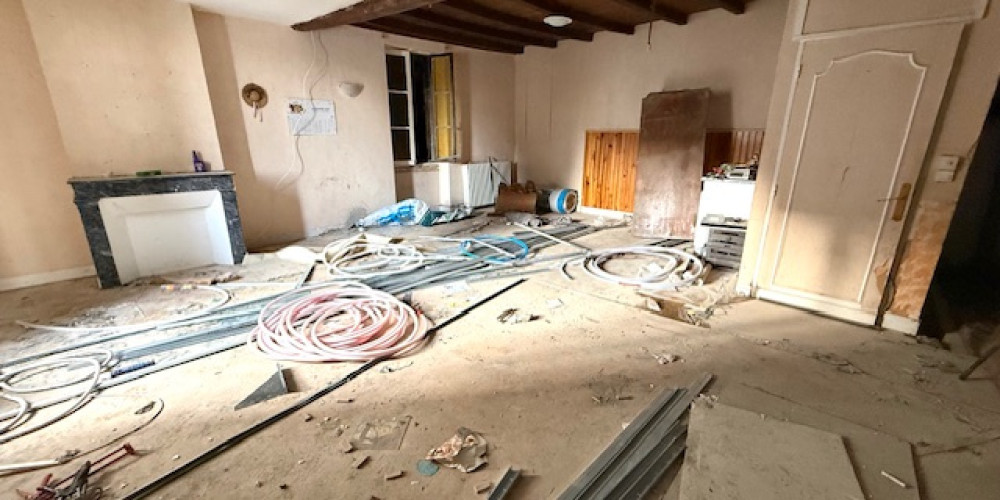 immeuble à ST AULAYE PUYMANGOU (24410)
